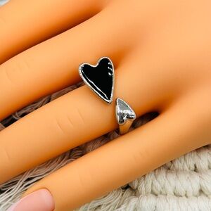 925 Adjustable Vintage Black Heart Ring